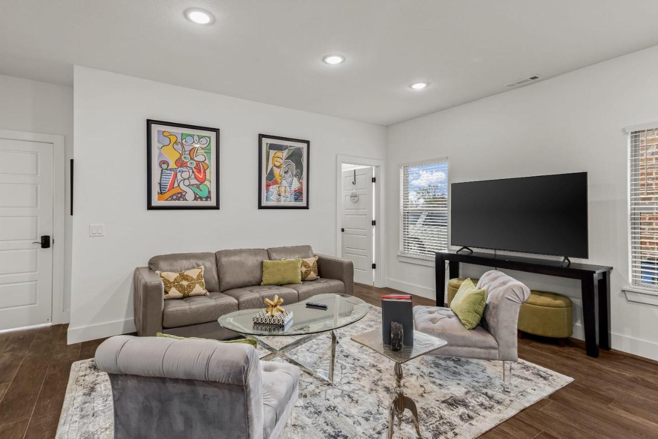 The Warhol - Pet-Friendly Apartment بنتونفيل المظهر الخارجي الصورة