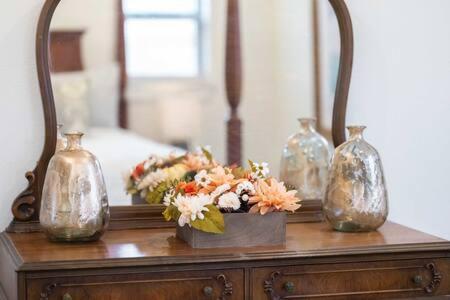 The Warhol - Pet-Friendly Apartment بنتونفيل المظهر الخارجي الصورة